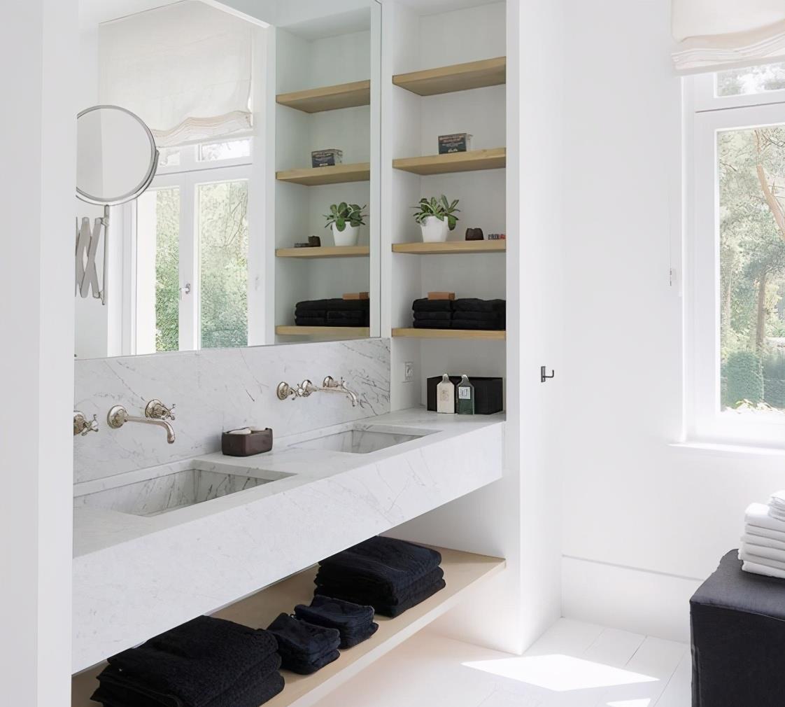 |装了多套卫生间才知道，浴室别再装洗手柜了，学学我家的吧