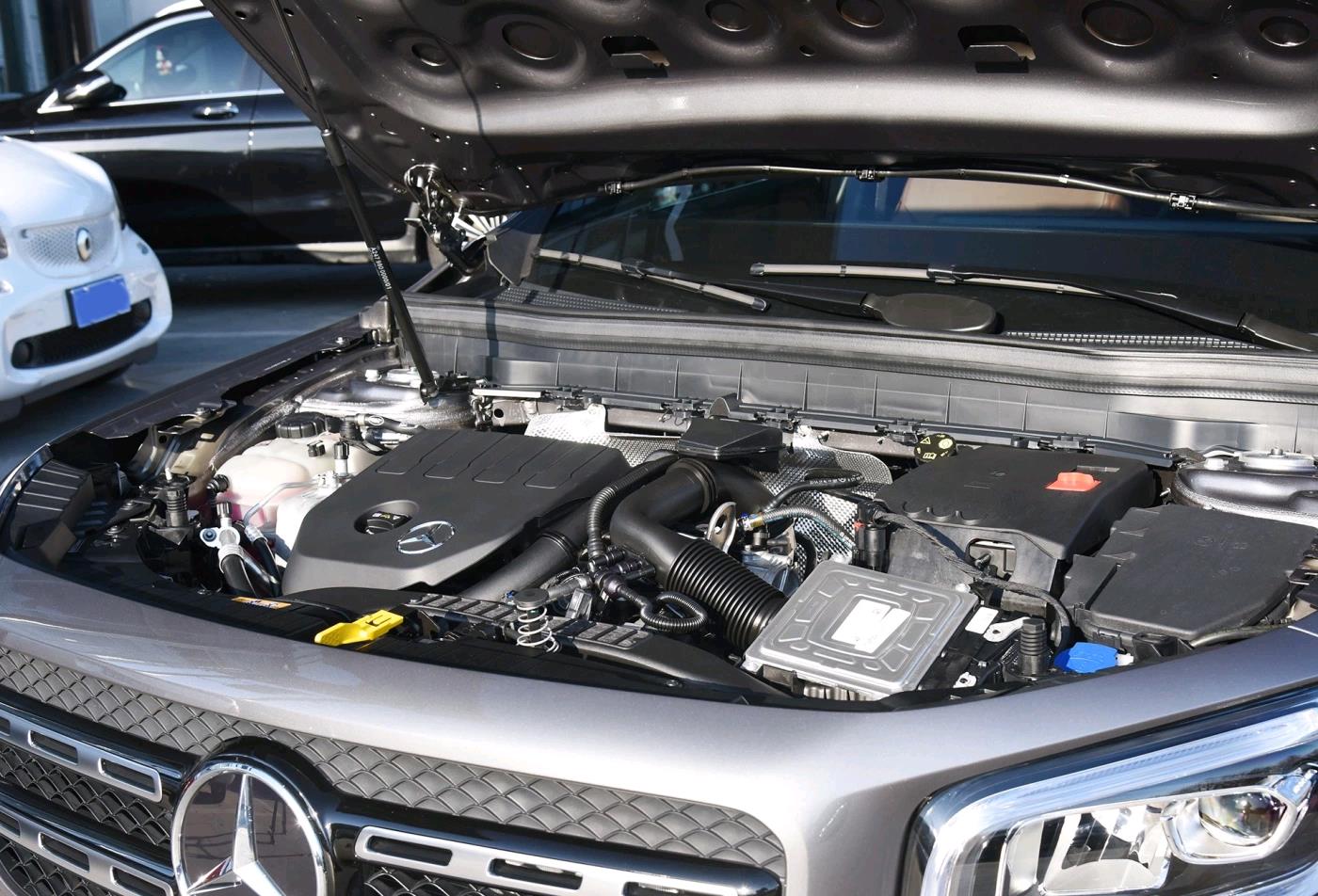 『7座SUV』35万提了辆奔驰GLB，本以为7座SUV很实用，开了2个月后直呼后悔了