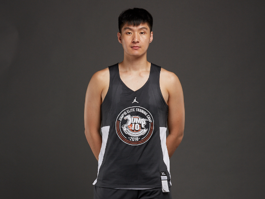 李青翔|单场砍下了100分！这位中国球员火了，还是前CBA球星