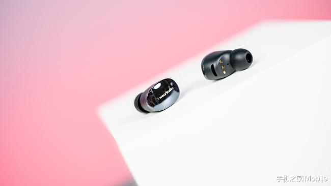 USB|WearBuds将耳机和手环合二为一 这样的操作你见过吗