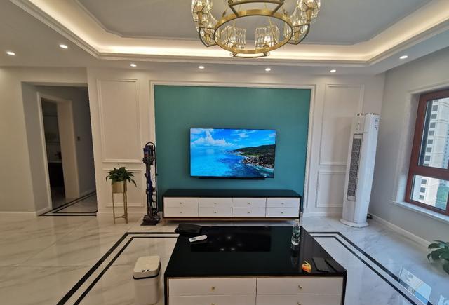 |晒晒全屋定制的新房，家具一入场大气上档次，客餐厅水晶灯太美了