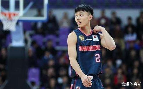 『广东男篮』广东宏远首发阵容确定！杜锋重用奇兵 新外援随时待命