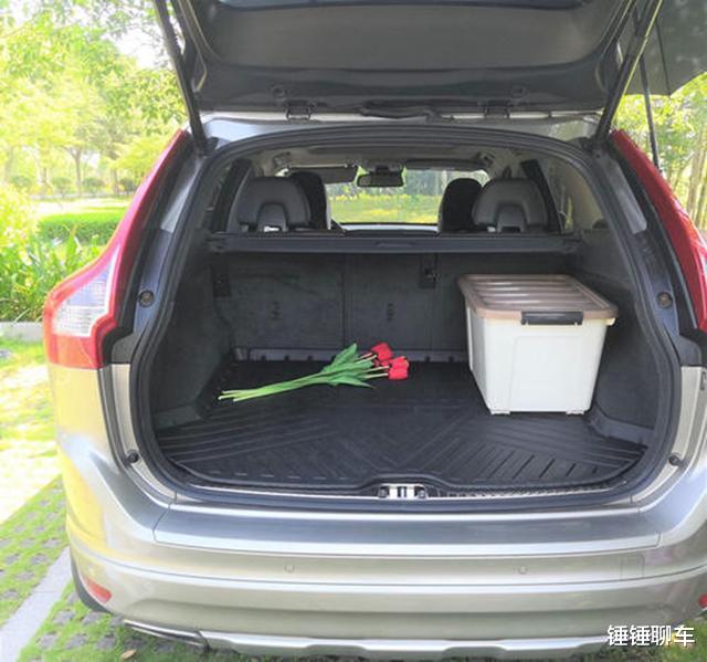 交通法规|后备箱装4个西瓜被交警拦下,车主:是西瓜不能吃还是车不能用?