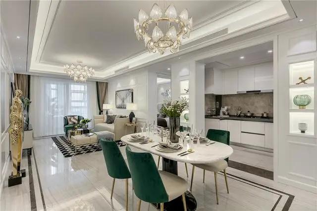 「」119平新房，全屋以白色为主基调，再用墨绿色装扮，贵气十足