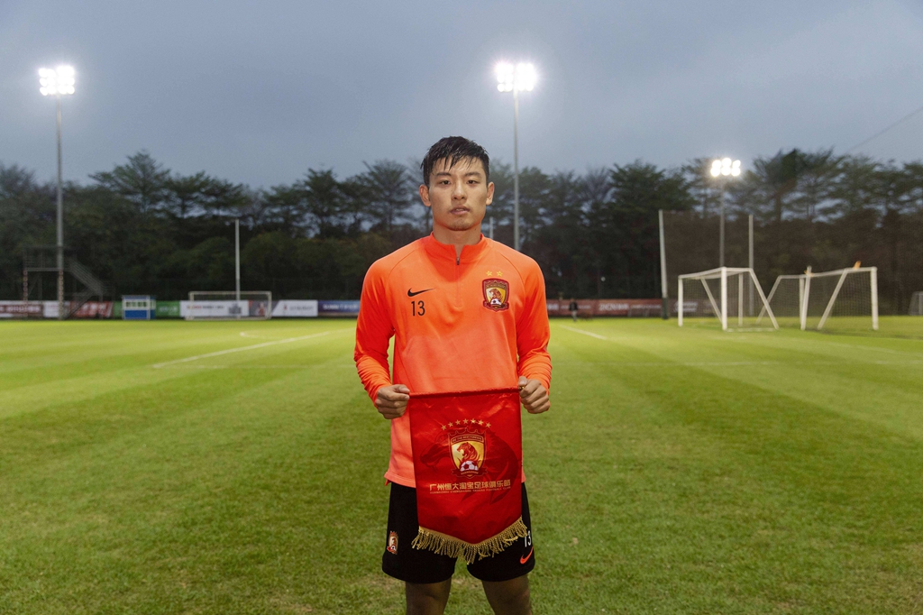 #广州恒大#25岁与恒大签下3年新合同！2000万转会费捡到宝，已经落户广州