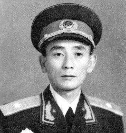 :他当了14年军长,21年副司令员,多次代理大军区司令员,他是谁?
