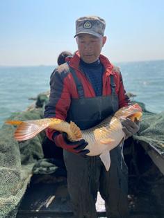 地质灾害|她在水泊梁山当村播，帮村里骨癌老人卖蒲扇，带领50多位村妇致富