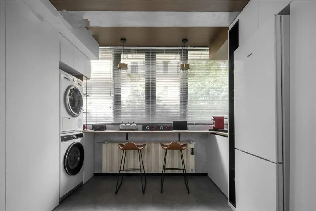 |41㎡狭长型单身公寓，现代风装修，简约却很有设计感！