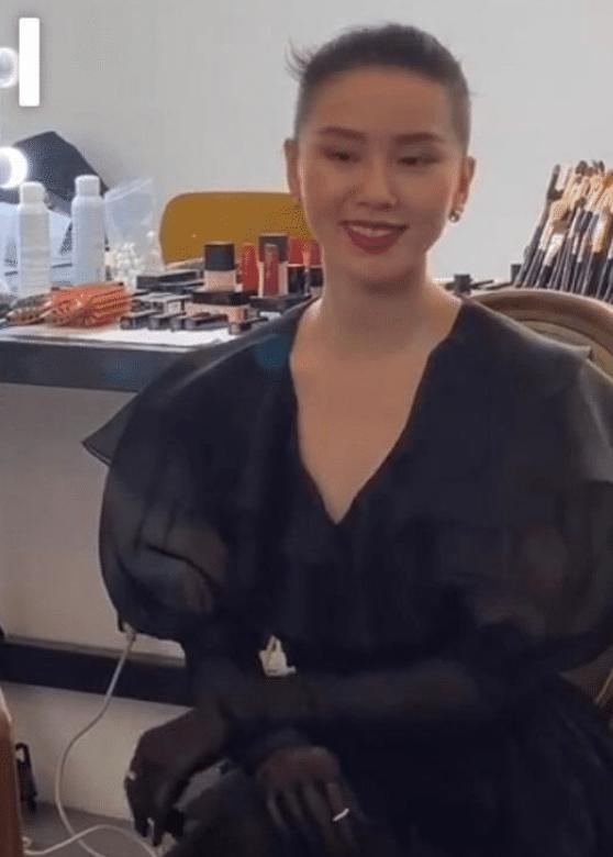 刘诗诗|刘诗诗产后到底经历了什么？离开百万精修师后，这颜也太普通了