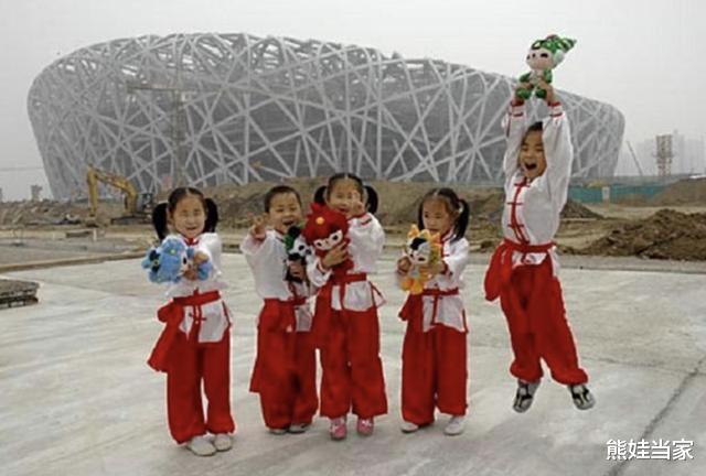 熊娃当家|国内第一例“五胞胎”，时隔18年后现状如何？终究逃不过现实