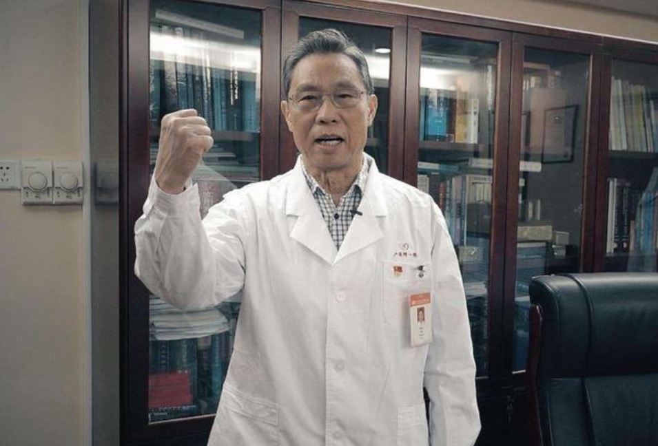 「」全球疫情“刹不住车”，中国是否会二次爆发？钟南山回应