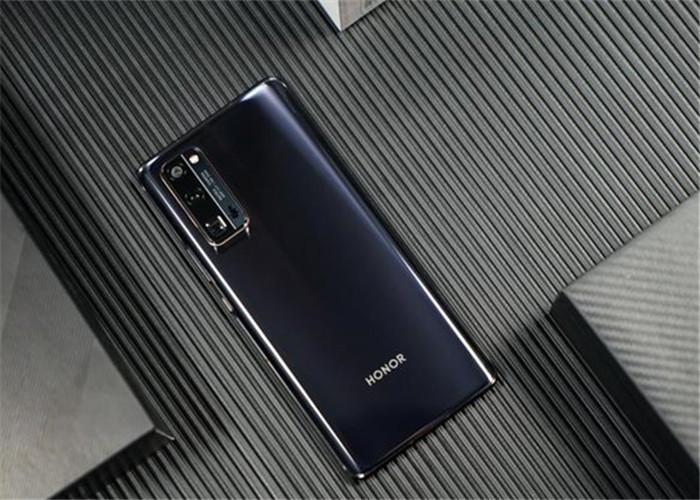 「赵明」赵明:你们还在等什么?4000毫安+双曲面屏+3336元,还新鲜着!