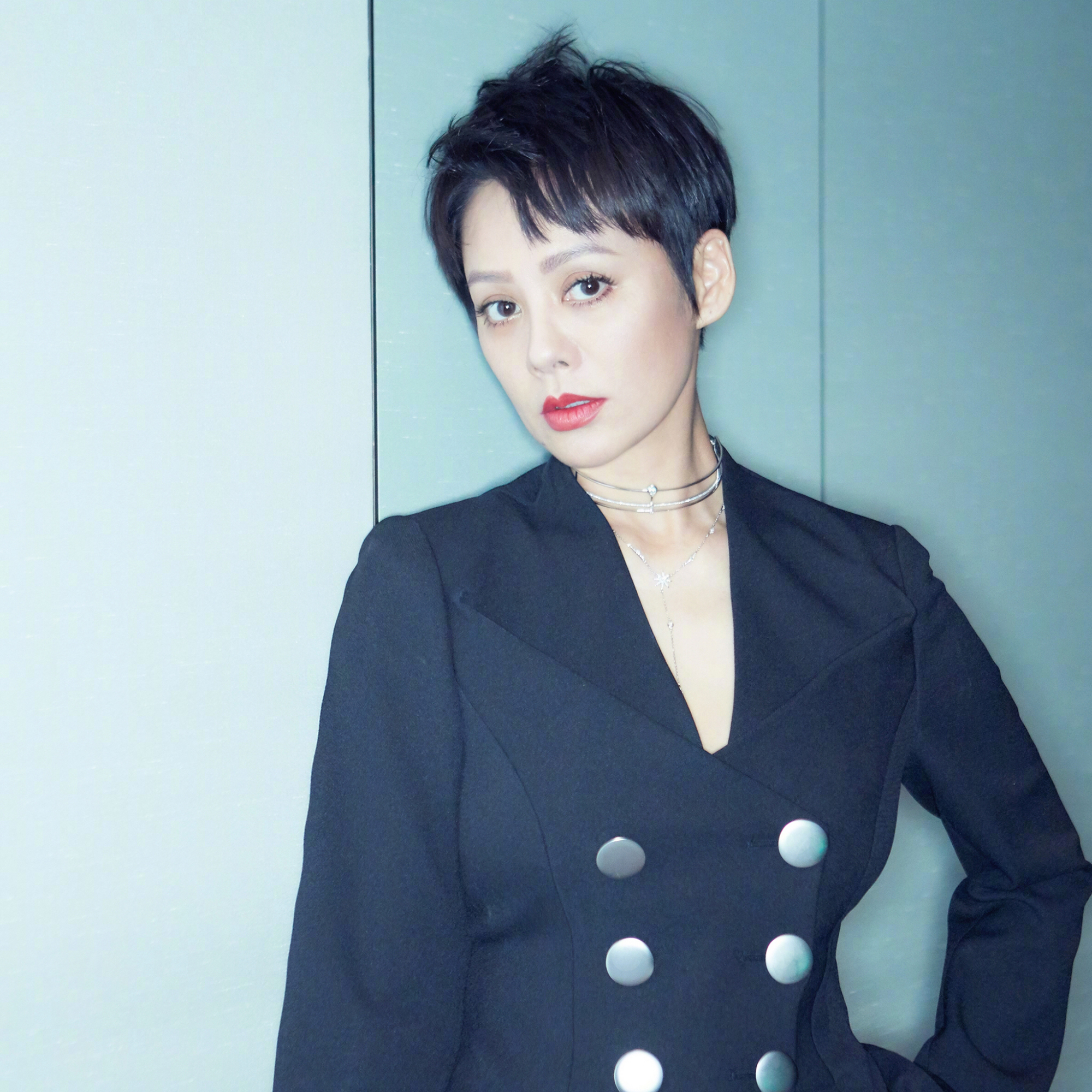 昆凌|《浪姐》结束1个月，宁静发了单曲黄龄受伤，团综将开始录制