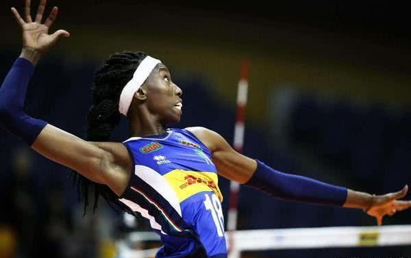 张常宁@女排大将张常宁带领中国队,战胜有埃格努的意大利队,很简单?