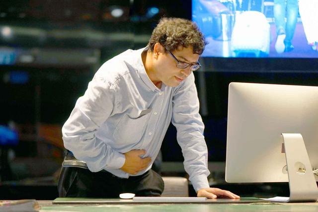 『』肝病并非无迹可寻!这几个异常表现,可能是肝硬化发出的异常信号