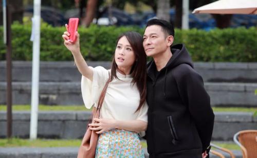 邓伦：刘德华的一个电影合约要求，引起很多导演的反感，你认同华仔吗