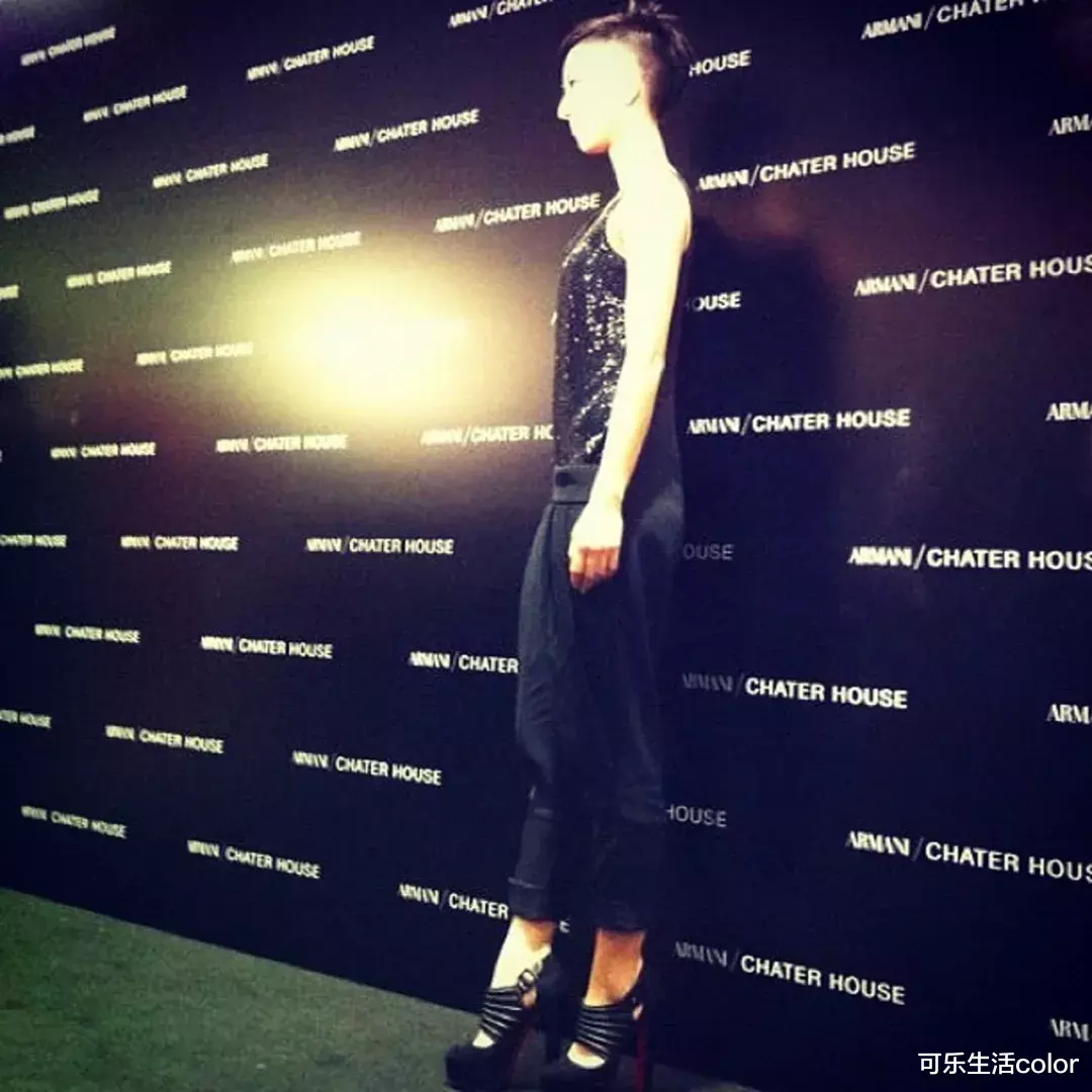 龚嘉欣|龚嘉欣铲青黑化！让黎耀祥一手掌握？她凭这套剧拿视后吗？？？