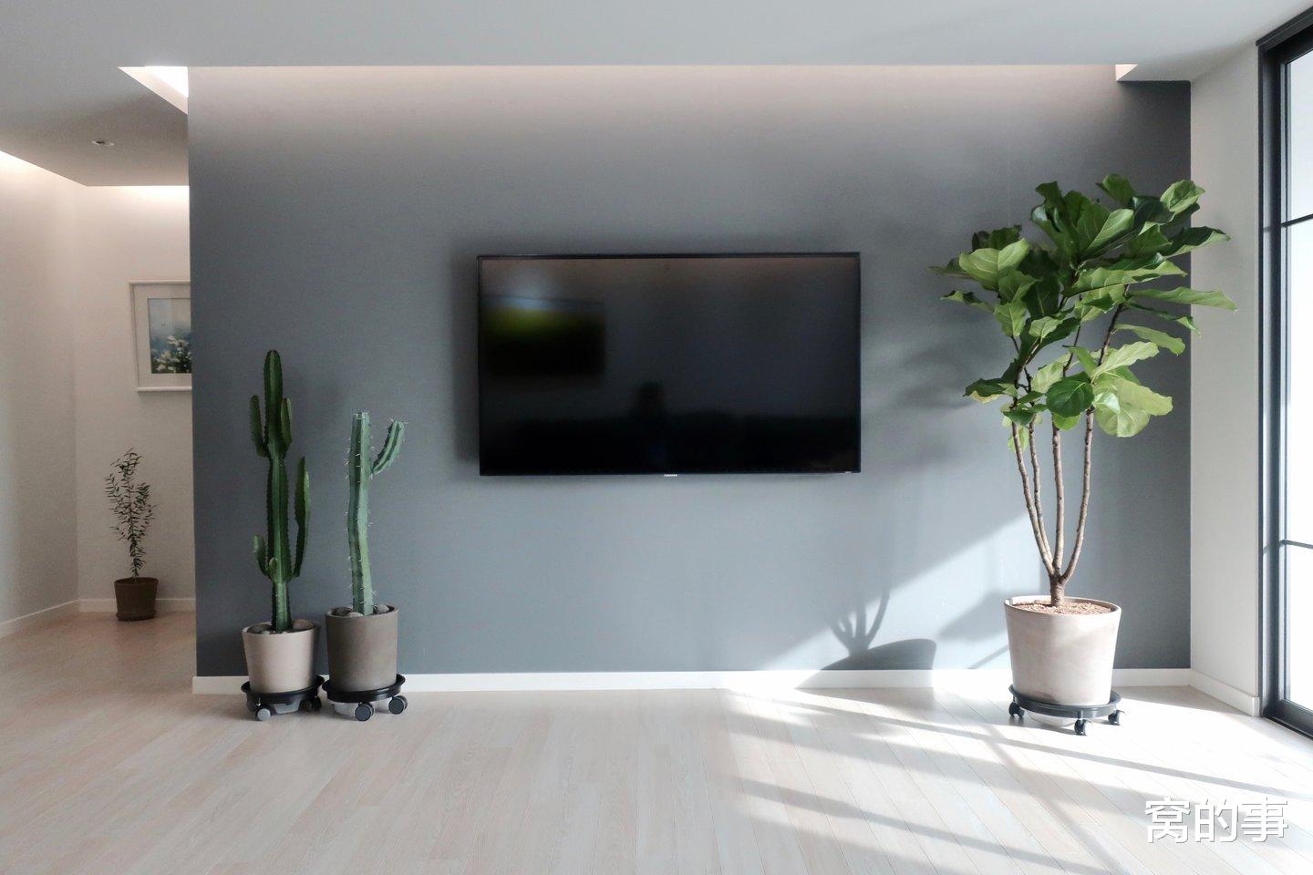 『设计师』这位70后女主，坚持把房子装成黑白灰格调，全屋高级场面令人着迷