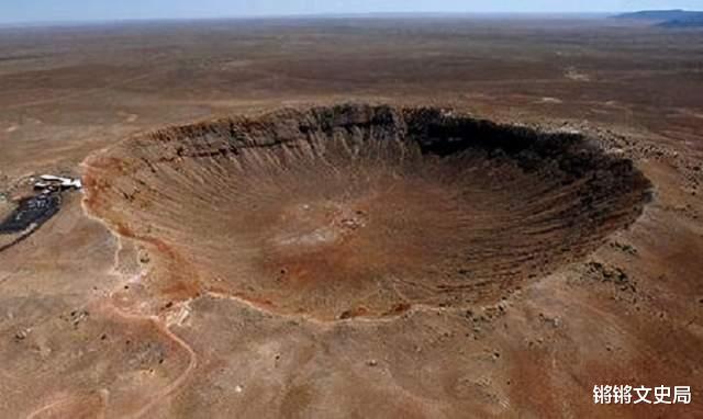 外星人|15万年前的“铁管”贯穿了整个岩壁，自然现象还是外星人的杰作