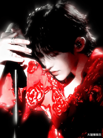 情人|蔡徐坤《情人》歌词遭魔改，激光舞台上也是太拼了