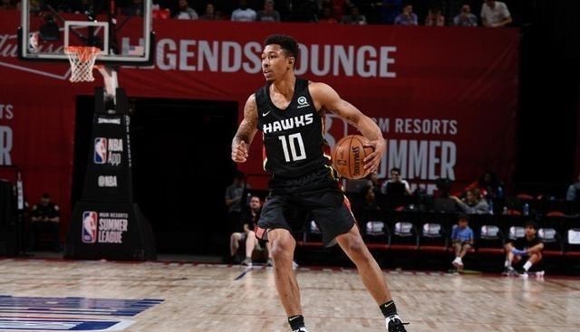 「jr」疯狂一夜!JR回应加盟湖人,瓦妮莎宣布重大决定,开拓者新交易