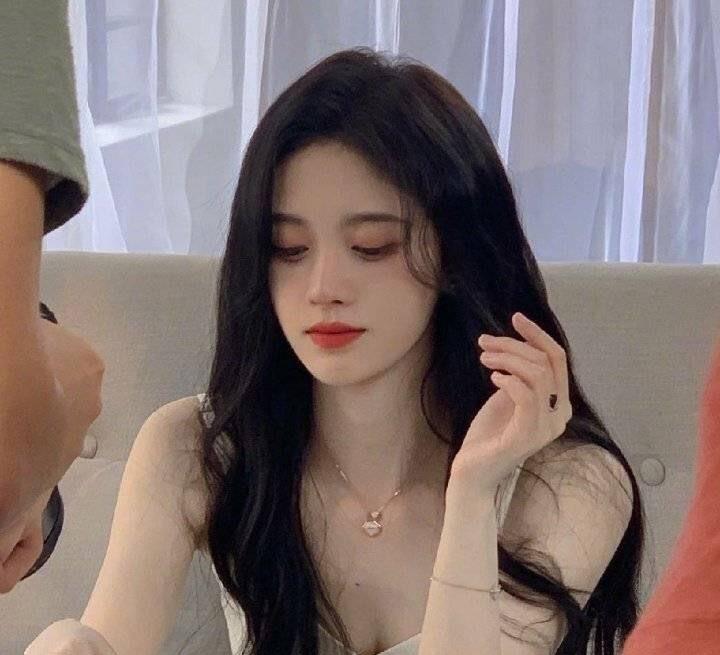 宋茜|王一博、张新成、鞠婧祎、宋茜、王大陆的娱乐消息