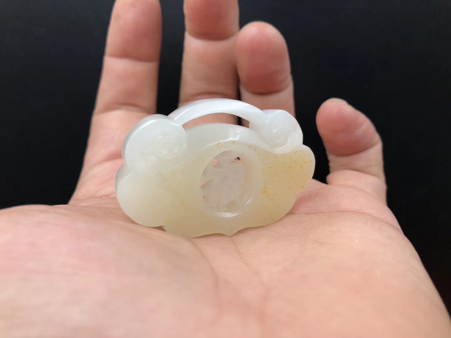 [文玩]最烧钱的三种文玩，千百元投进去听不见响声，李连杰花巨款才买到一颗珠子