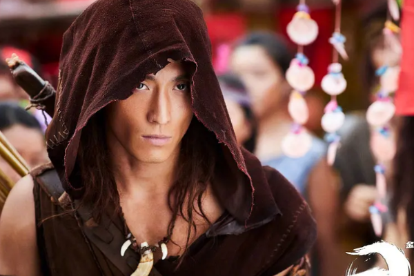 #迪丽热巴#《触手可及》刚播，热巴又有新戏，看到男主：又是一对不能磕的cp