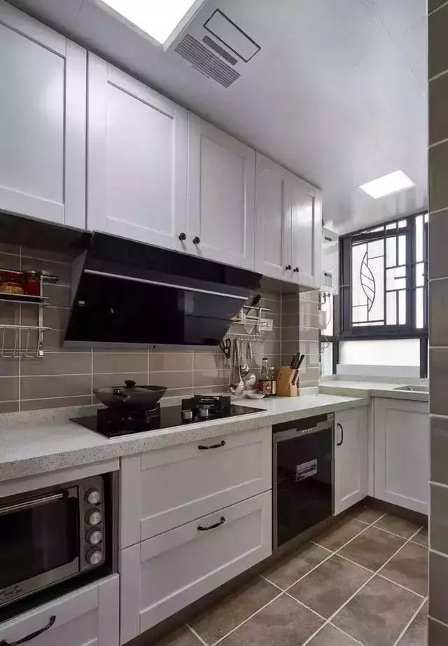 |100平新房真好看,玄关鞋柜就这样装,衣帽间都省了!