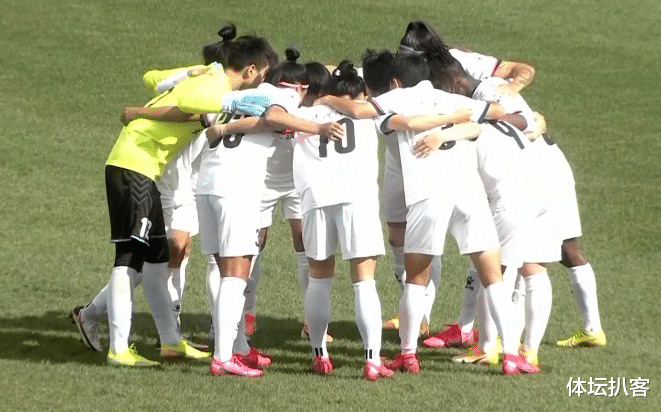 |开场14分钟轰2球！女足劲旅踢疯了，传中变吊射，门线悬案诞生