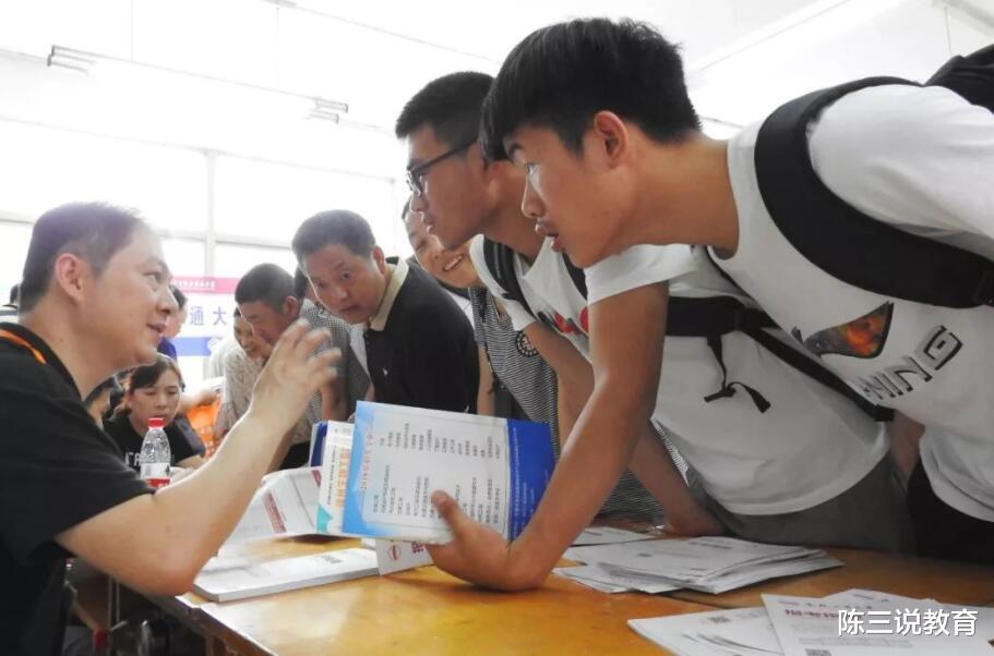 教育部|教育部最新消息，明年高考不会出现乌龙事件，学生：早该落实