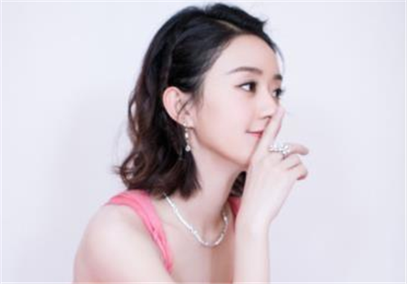【赵丽颖】赵丽颖如今身价上亿，为何不给父母买豪宅？她的解释打脸半个娱乐