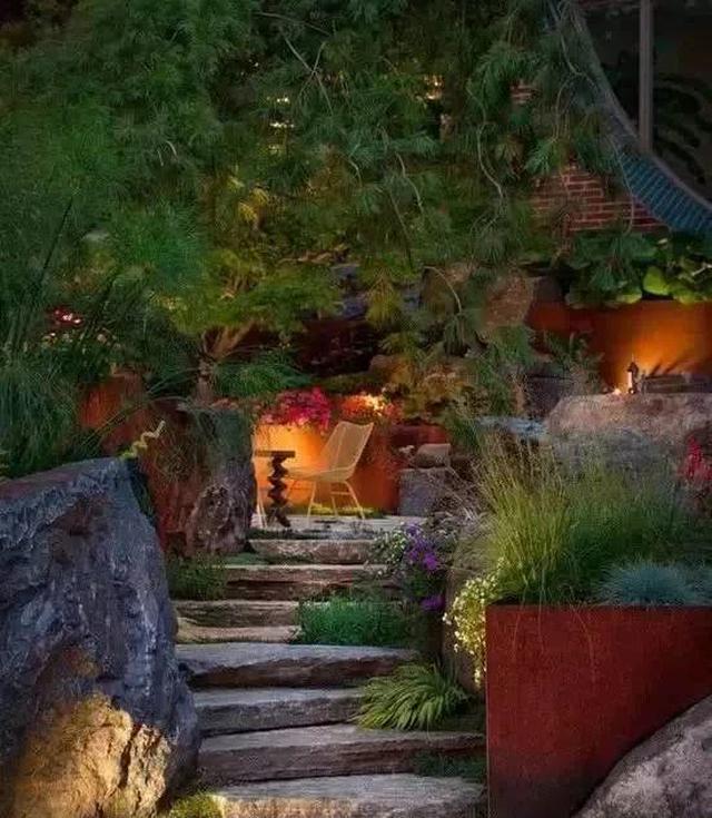 一盏灯，美了一个院子！