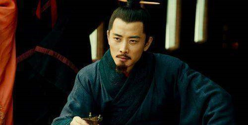 刘裕|权臣:我老了,想退休!众人举手称赞,一谋士听后大惊:他想谋反