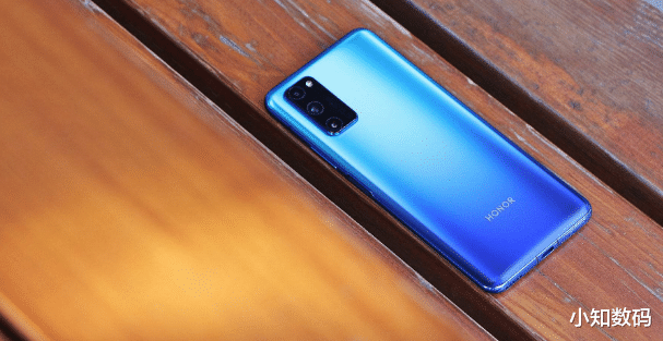 「荣耀」5G价格战打响,荣耀5G手机跳水790,麒麟990+后置三摄