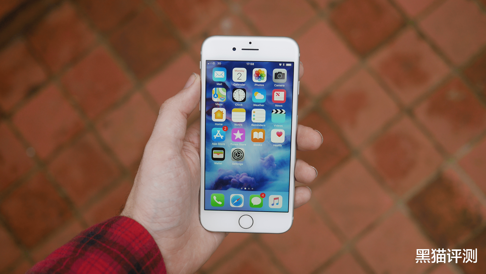 iPhone 8|3年iPhone 8P钉子户，至今一点都不卡，有必要换iPhone 12吗？