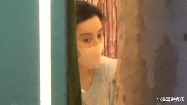 范冰冰：范冰冰疑似亲自上阵伺候客人！忙到深夜才离开美容院，头发凌乱好疲惫