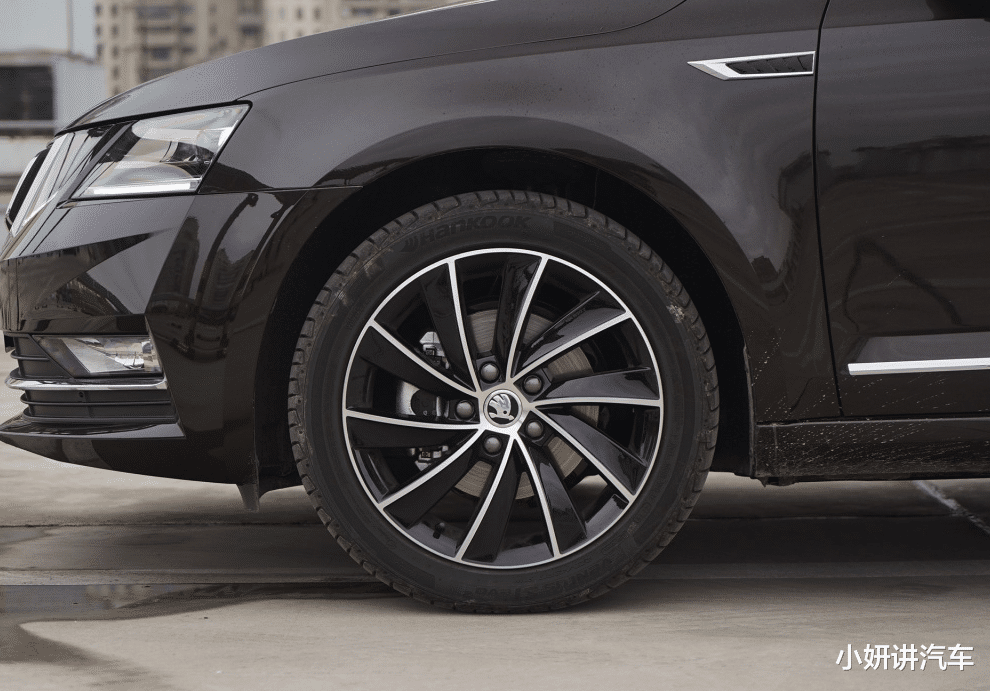 【斯柯达明锐】全新明锐即将来袭！比朗逸好看，长近4米7+150马力+7AT，带国六