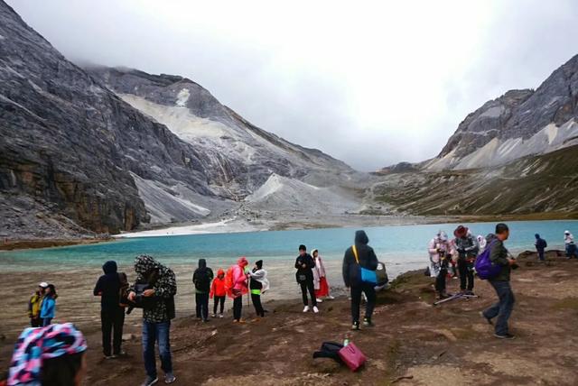 「稻城亚丁」稻城亚丁，一个去了会后悔的地方，我再也不会去