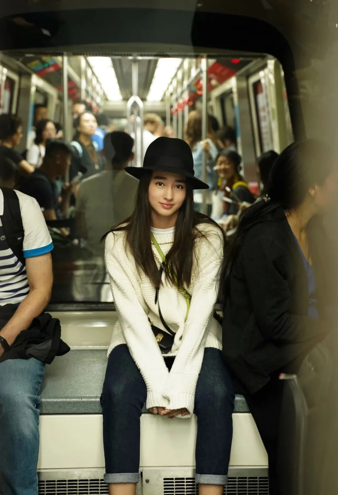 娇兰|不是星二代，她的背景却碾压所有人