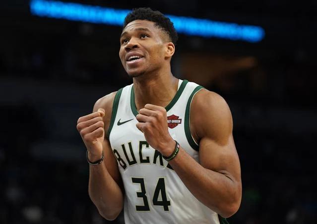 鹈鹕队|止2连胜！裁判帮鹈鹕，2650万成功臣，主力合计67分，湖人心烦