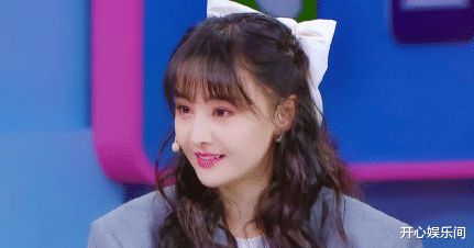 #郑爽#郑爽久违露面,坐在神秘男生旁边笑意浓,男生颜值不输张翰