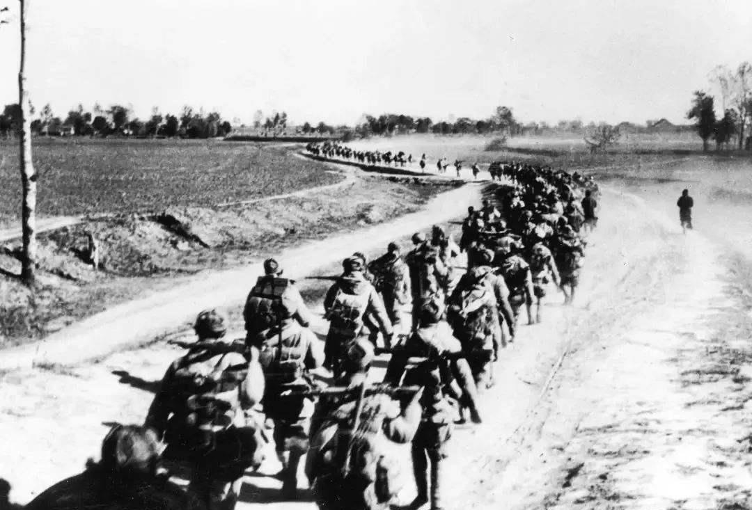 「大别山」中野挺进大别山,重武器为何宁可扔掉也不给华野?