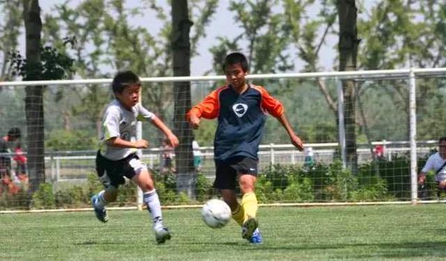 「刘彬彬」李铁慧眼识英雄！鲁能超级妖锋8年蜕变成国足最强尖刀