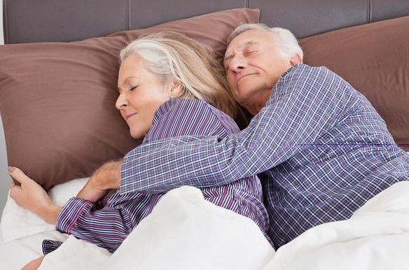 水果|当你老了，你就害怕老人臭味，有人建议50岁以后，尽量少做4少3多