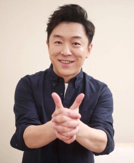黄渤@姜文当众调侃：姓黄你还渤？遭黄渤高情商反击，网友：神仙打架