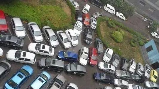 「买车」为什么现在好多打工的都去买车，买完车又感觉后悔了？