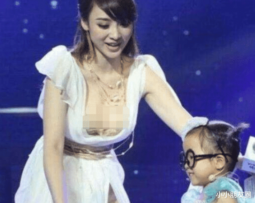林志玲|当年以为柳岩在孩子面前穿得够过火了，直到后来看到林志玲，家长都怒了