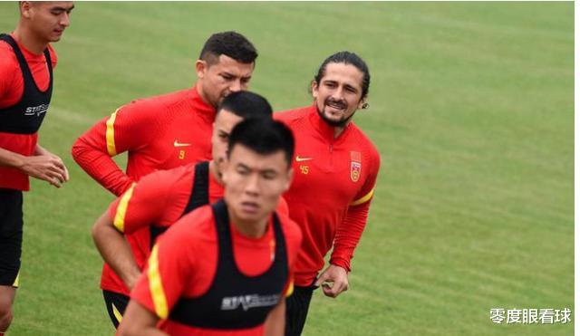 [国足]国足有望鸟枪换炮组建最豪华锋线，竞争激烈一大王牌恐遭弃用，并非武磊