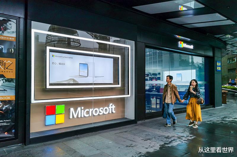 #美国#特朗普慌了！美国陷入疫情泥潭，中国开始绝地反击